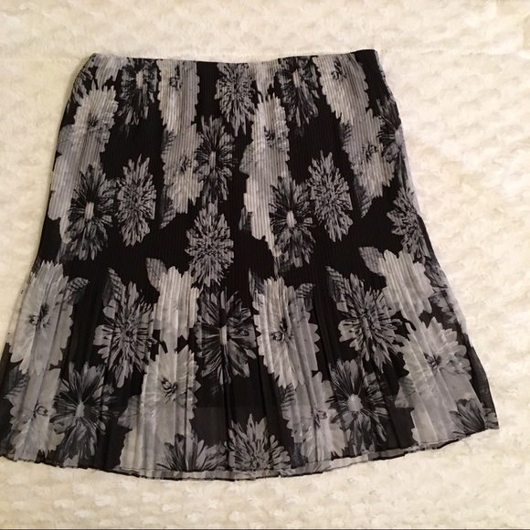 Alfani Dresses & Skirts - ALFANI Floral Printed Pleated Skirt